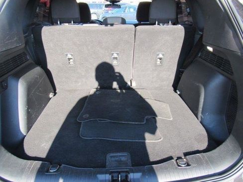 Used 2020 Ford Escape SE image 31