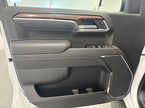 New 2026 GMC Sierra 1500 SLE w/ Preferred Package RWD image 11