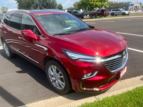 Used 2024 Buick Enclave Essence w/ Experience Buick Package AWD/4WD image 4