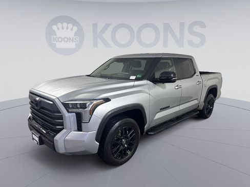 Used 2025 Toyota Tundra Limited image 1