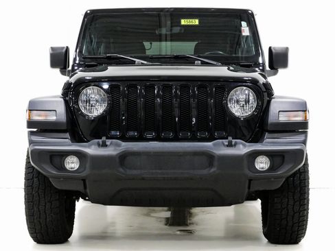 Used 2022 Jeep Wrangler Unlimited Sport image 2