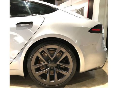 Used 2024 Tesla Model S image 11