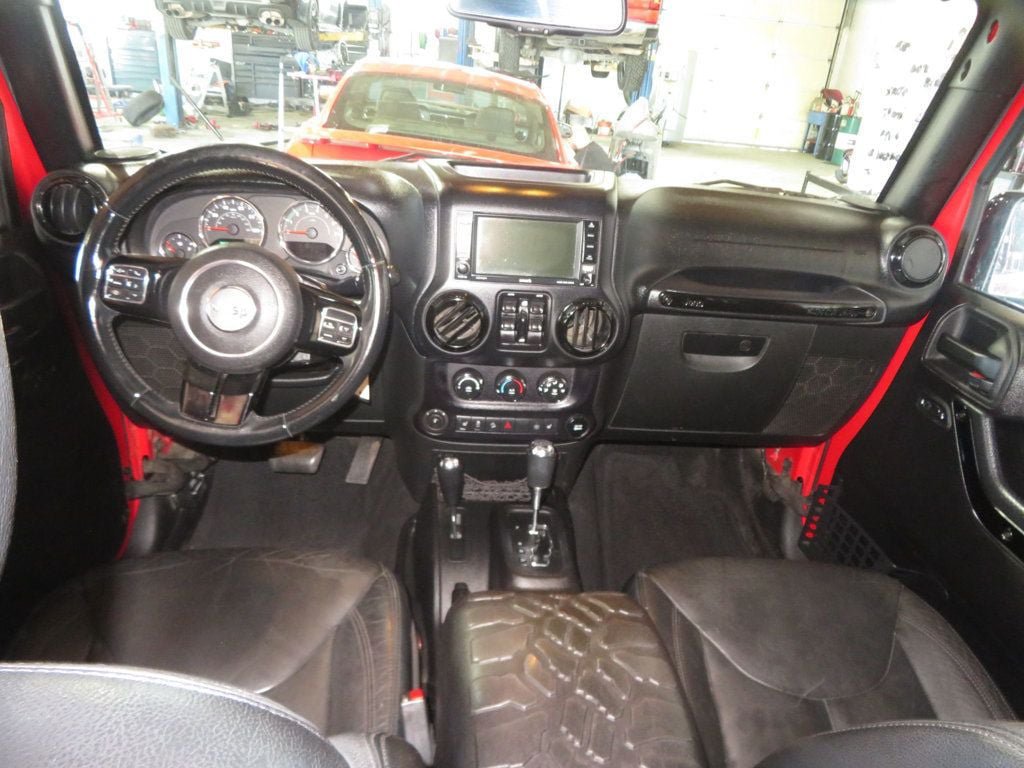 Used 2015 Jeep Wrangler Unlimited Sahara AWD/4WD image 37