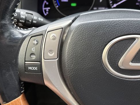 Used 2015 Lexus ES 300h w/ Navigation System Package FWD image 23