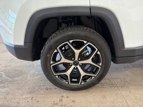 New 2026 Jeep Compass Limited image 27