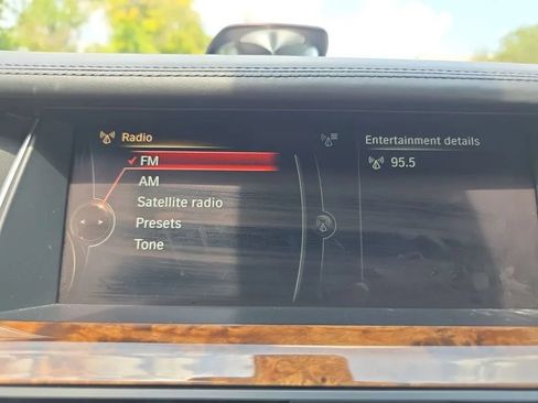 Used 2015 BMW 750Li RWD image 30
