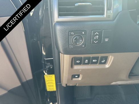 Used 2023 Lexus GX 460 Premium image 19