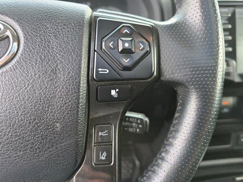 Used 2020 Toyota 4Runner TRD Off-Road Premium image 31