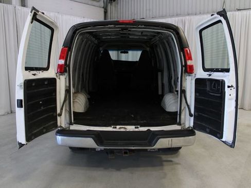 Used 2018 GMC Savana 2500 Extended RWD image 33