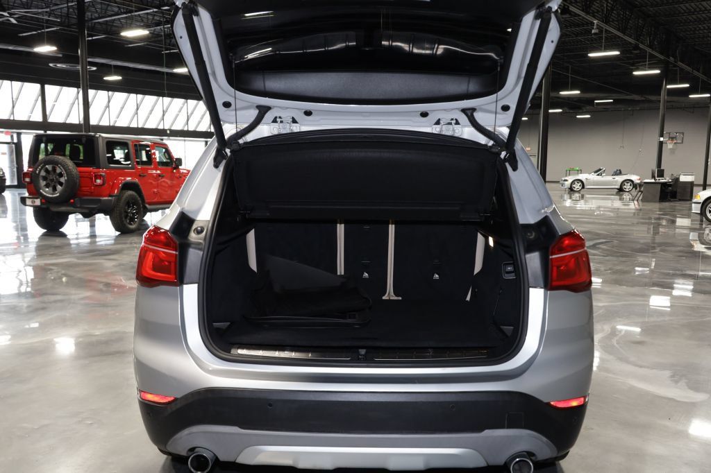 Used 2017 BMW X1 sDrive28i FWD image 32