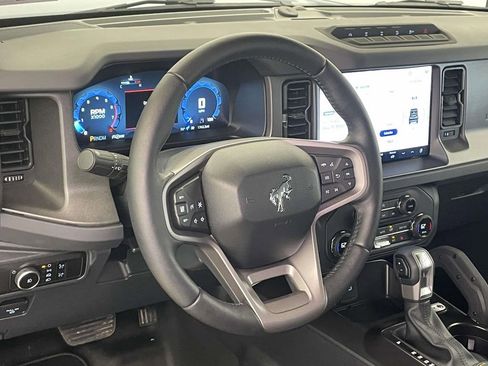 Used 2025 Ford Bronco Badlands w/ Sasquatch Package AWD/4WD image 4