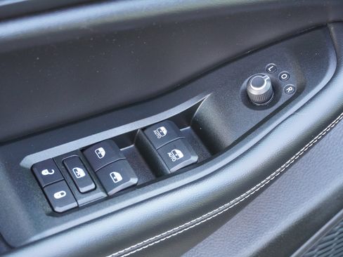 Used 2024 Jeep Grand Cherokee Altitude image 18