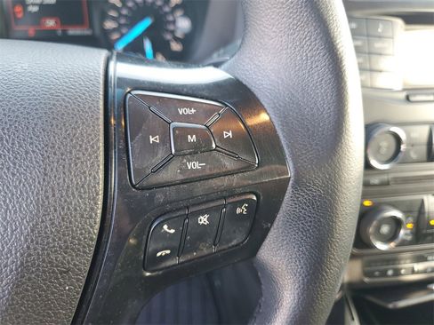 Used 2016 Ford Explorer XLT image 25