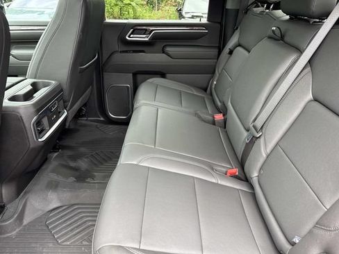 Used 2025 Chevrolet Silverado 2500 LTZ w/ LTZ Premium Package AWD/4WD image 18