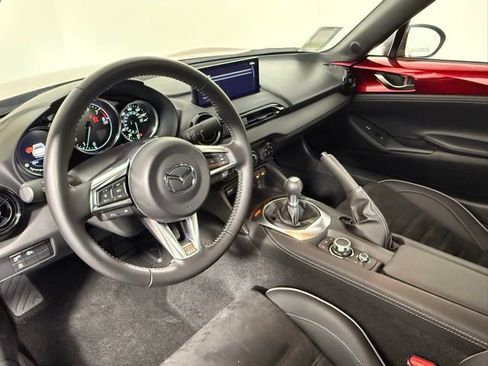 Used 2024 MAZDA MX-5 Miata RF Club image 28