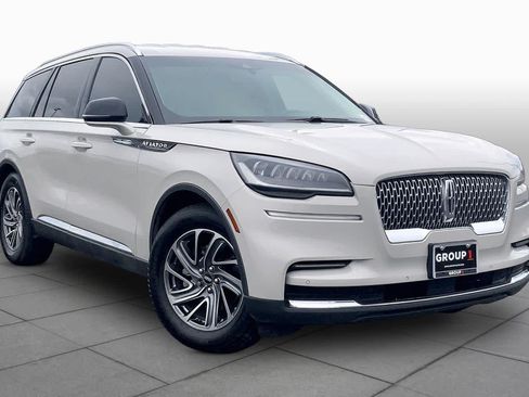Used 2021 Lincoln Aviator 2WD image 3