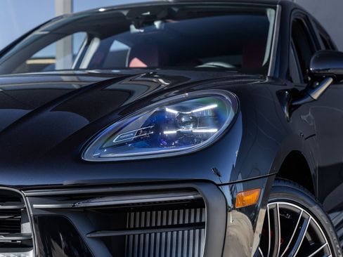 New 2026 Porsche Macan S image 18