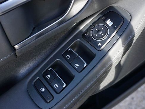 Used 2021 Hyundai Sonata Limited w/ Preferred Accessory Package image 11