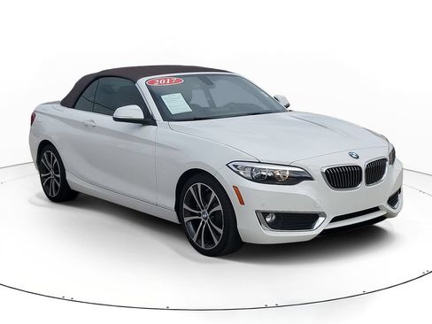 Used 2017 BMW 230i Convertible RWD image 1