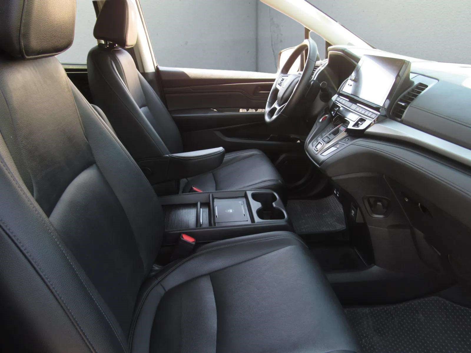 Certified 2025 Honda Odyssey EX-L image 9