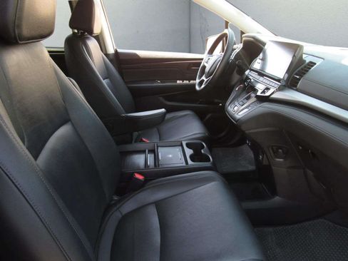 Certified 2025 Honda Odyssey EX-L image 9