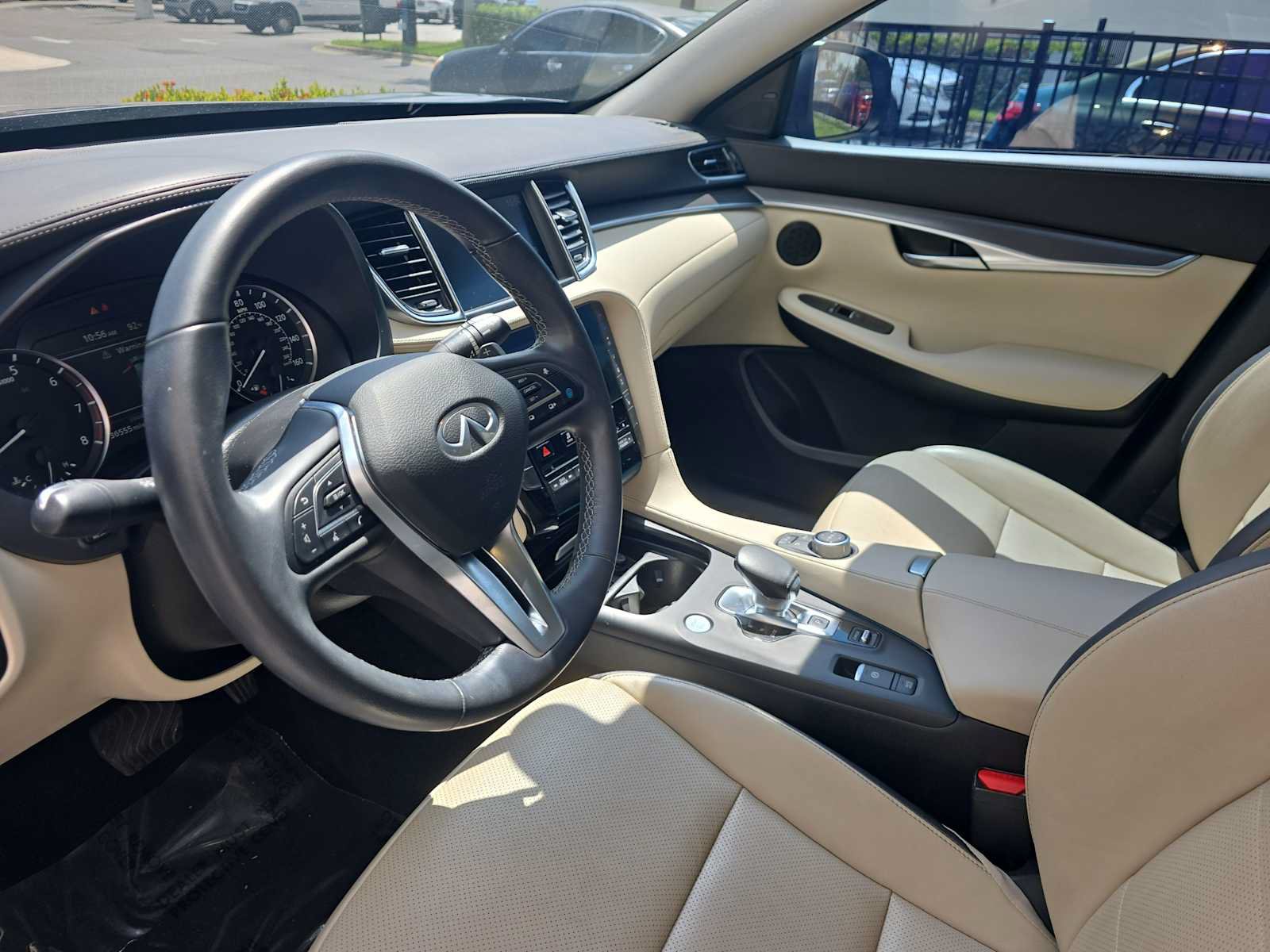 Used 2022 INFINITI QX50 Luxe FWD image 16