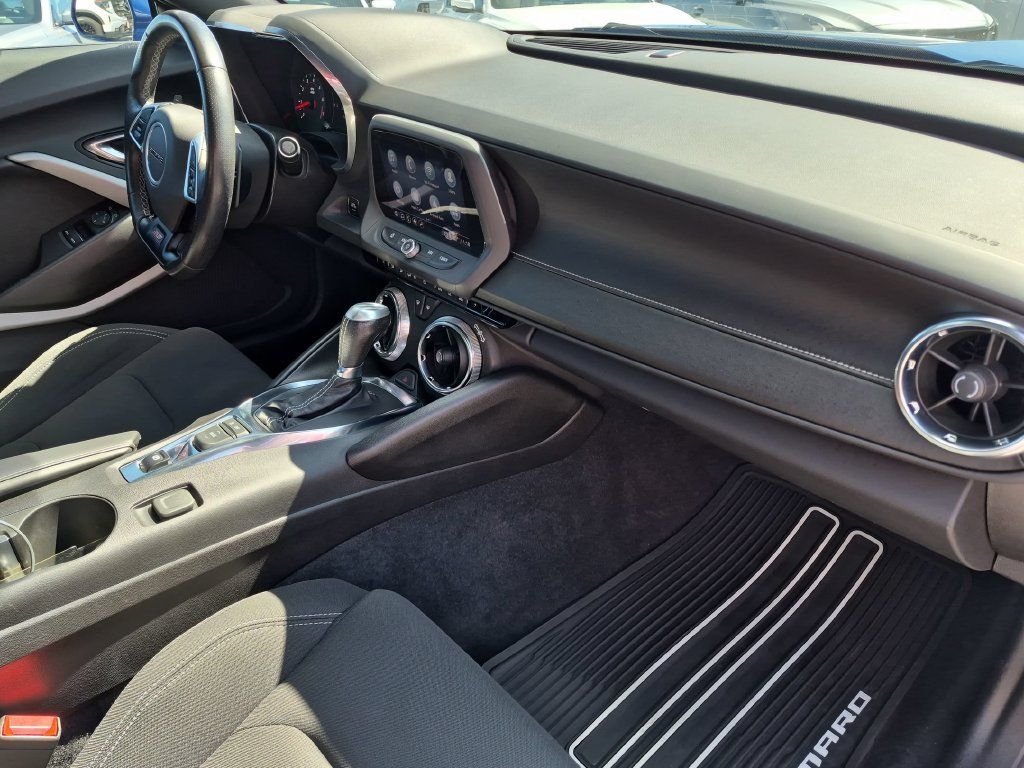 Used 2021 Chevrolet Camaro SS RWD image 31