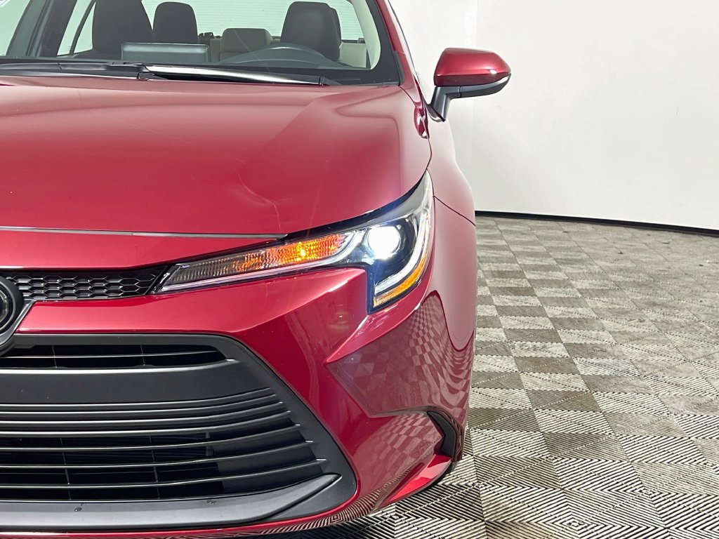 Used 2026 Toyota Corolla LE FWD image 9
