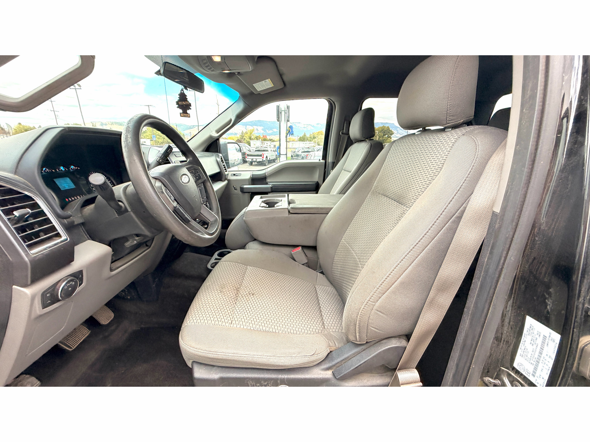 Used 2016 Ford F150 XLT AWD/4WD image 16