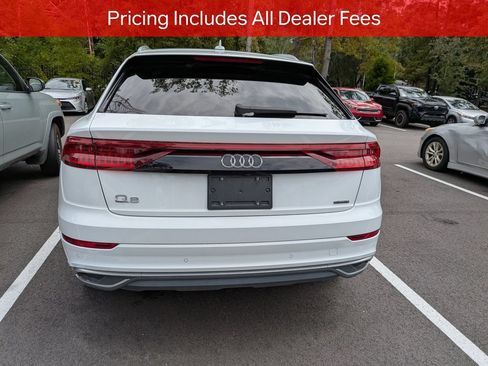 Used 2023 Audi Q8 Premium w/ Convenience Package AWD/4WD image 5