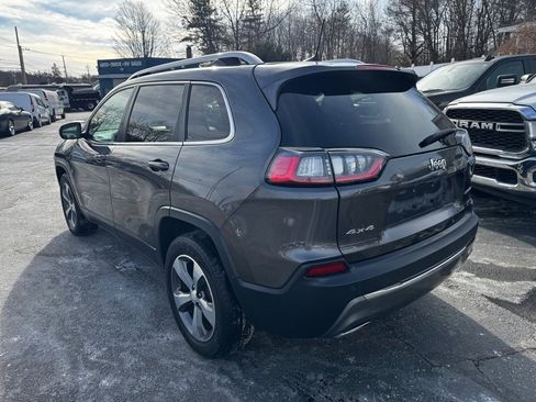 Used 2019 Jeep Cherokee Limited image 4
