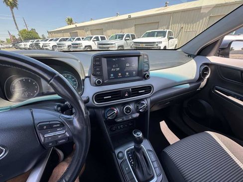 Used 2020 Hyundai Kona SEL Plus FWD image 25