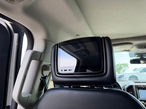 Used 2018 Ford Expedition Platinum AWD/4WD image 18