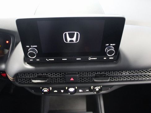 Used 2025 Honda HR-V Sport image 25