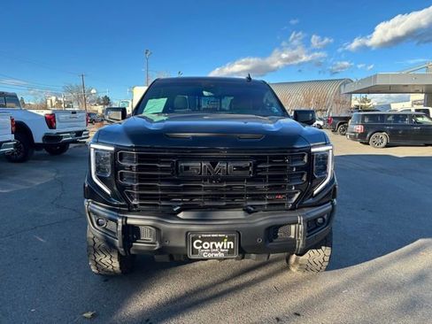 Used 2024 GMC Sierra 1500 AT4X image 4