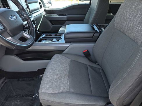 Used 2022 Ford F150 Lightning XLT image 15