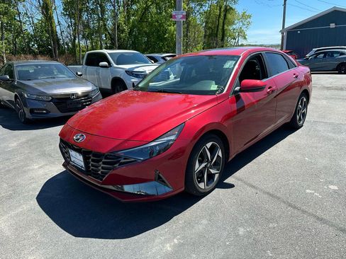 Used 2023 Hyundai Elantra Limited FWD image 1