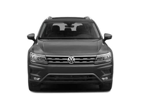 Used 2018 Volkswagen Tiguan SEL AWD/4WD image 3