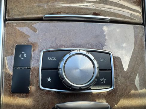 Used 2014 Mercedes-Benz E 350 Sedan image 36