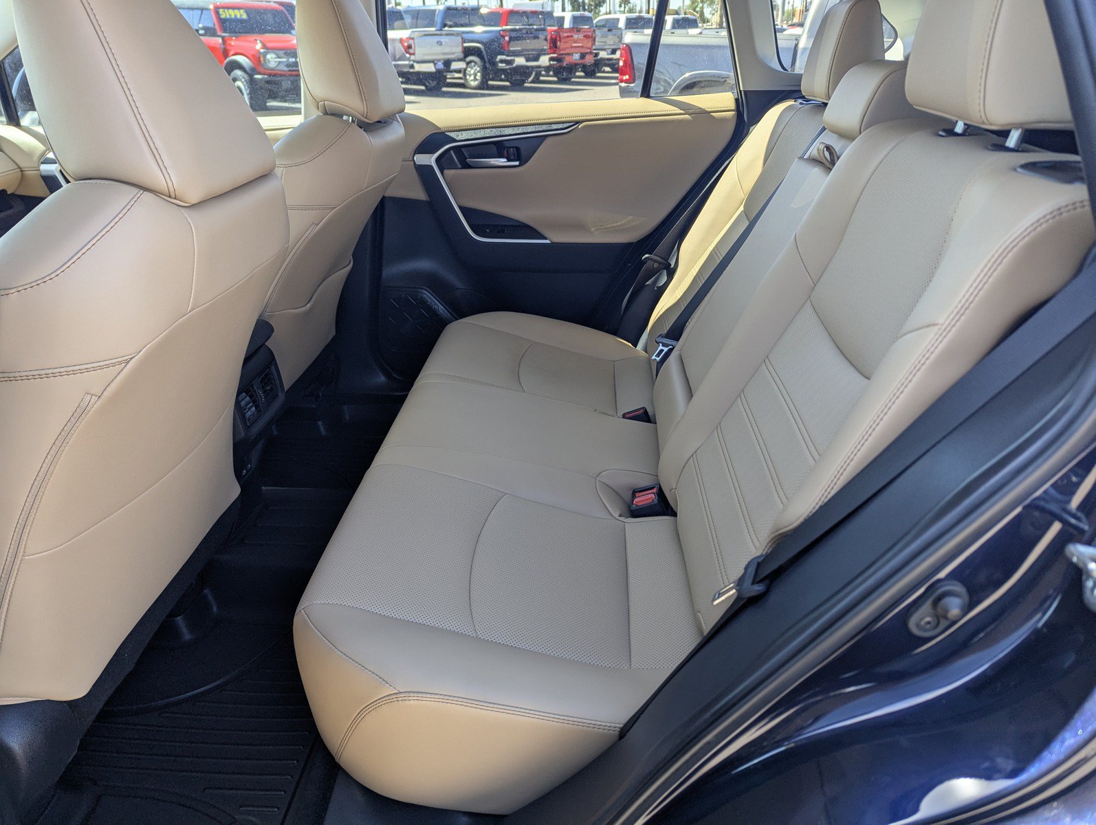 Used 2025 Toyota RAV4 Limited w/ Advanced Technology Package AWD/4WD image 8
