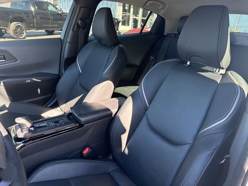 Used 2024 Toyota Prius XLE image 14