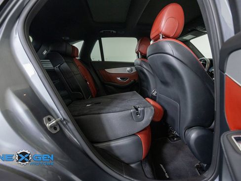 Used 2021 Mercedes-Benz GLC 300 4MATIC image 37