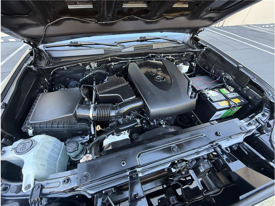 Used 2019 Toyota Tacoma TRD Sport AWD/4WD image 23