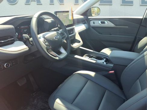 New 2026 Ford Explorer Active w/ Active Comfort Package AWD/4WD image 9