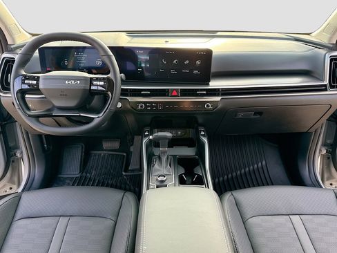 New 2026 Kia Sorento S image 3
