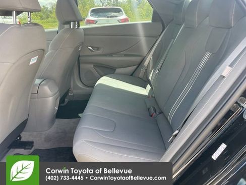 Used 2024 Hyundai Elantra SEL FWD image 26