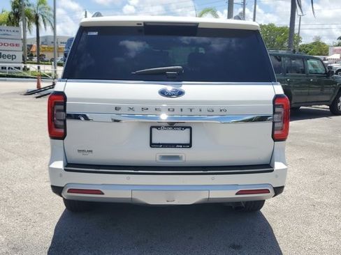 Used 2022 Ford Expedition Limited RWD image 6