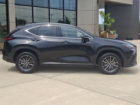 Certified 2025 Lexus NX 350 AWD w/ Accessory Package (2T) image 7