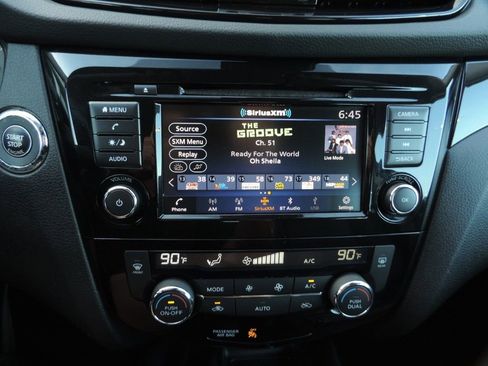 Certified 2021 Nissan Rogue Sport SV w/ Technology Package FWD image 22