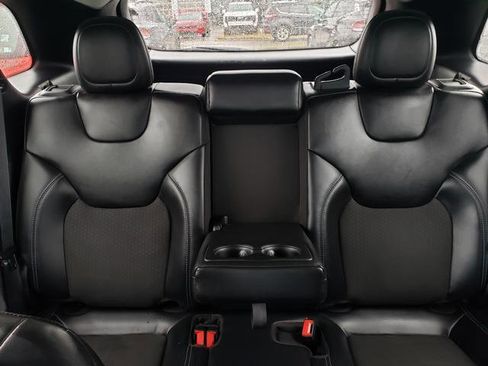 Used 2019 Jeep Cherokee Latitude Plus w/ Cold Weather Group image 17